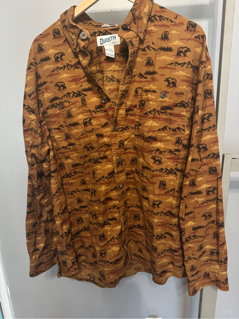 Duluth Trading Co Mustard Brown Bear & Mountain Button-Up Flannel Shirt